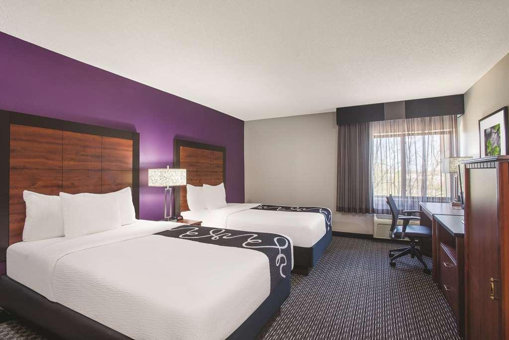 Howard Johnson By Wyndham Sacramento Downtown Habitación foto